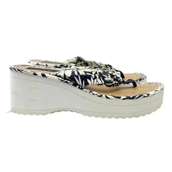 Montego Bay Wedge Sandal Platform Thong White Blue Floral Print Size 7.5 - Picture 2 of 13